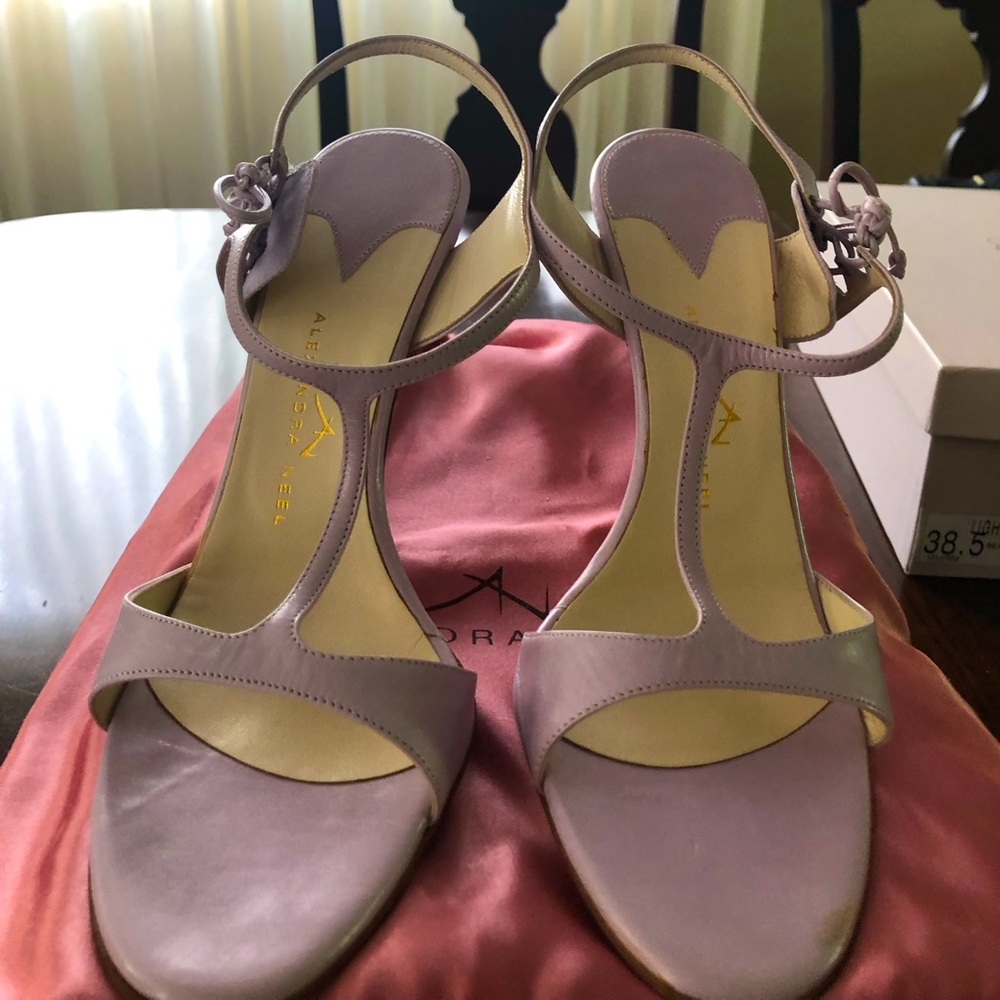 Alexandra Neel heels.Size38.Leather,made in Italy.Lovely Lilac colour
